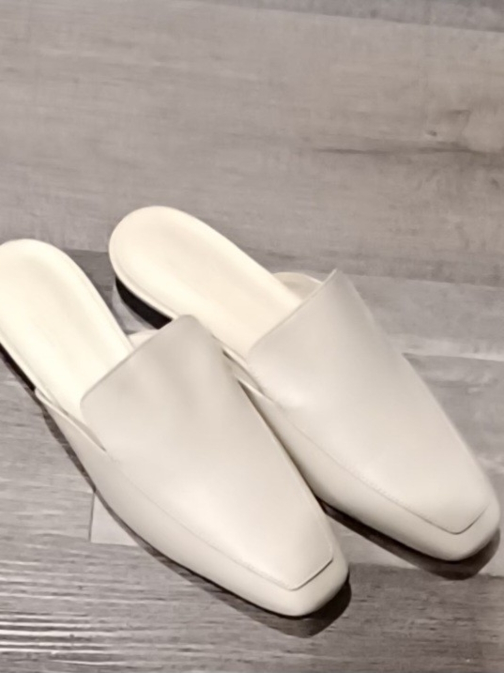 Banana Republic Bone Leather Mule Size 8 Slip-ons